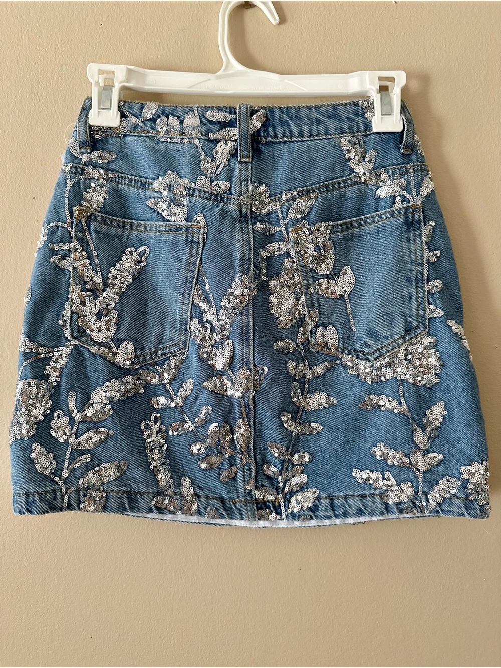 NWT Nasty Gal for Nordstrom Floral Sequin 100% Cotton Denim Mini Skirt, Sz 2 - Picture 2 of 9